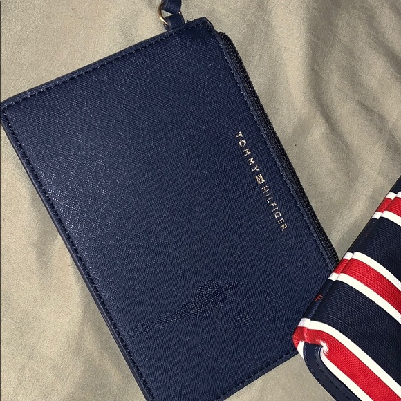 tommy hilifiger purse - Picture 2 of 3